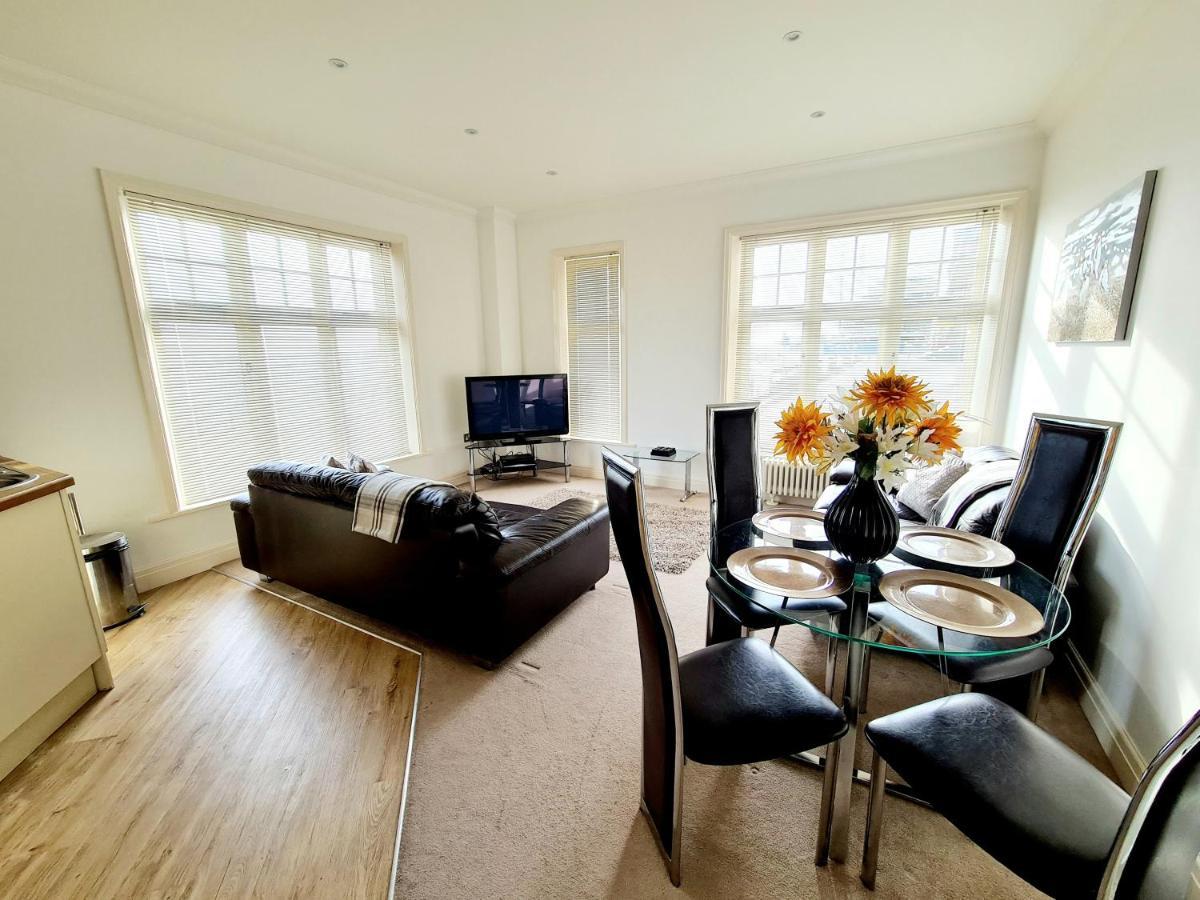 Vitamin Sea - Beachfront Apartment - Sleeps 4 Ramsgate Kültér fotó