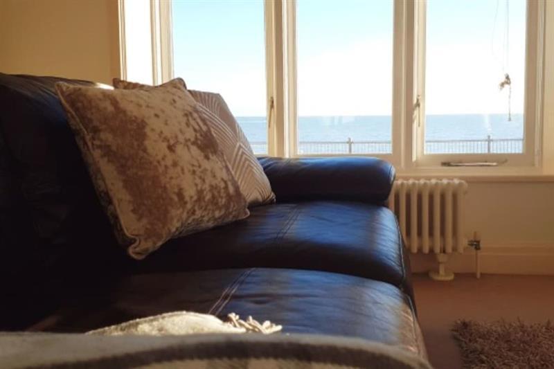 Vitamin Sea - Beachfront Apartment - Sleeps 4 Ramsgate Kültér fotó